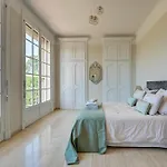 D'hotes - - Des Roses B&B 4*