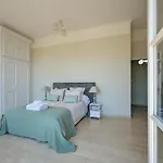 B&B D'hotes - - Des Roses 4*