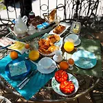 D'hotes - - Des Roses B&B