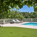 B&B D'hotes - - Des Roses 4*
