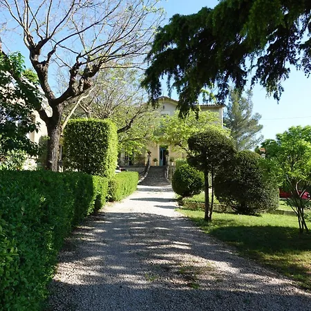 D'hotes - - Des Roses Bed & Breakfast Nimes