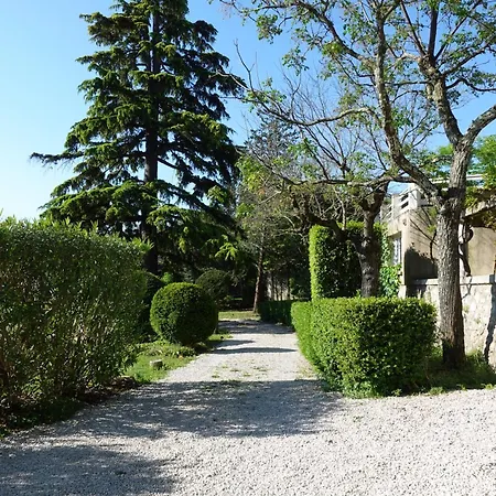 D'hotes - - Des Roses Bed & Breakfast