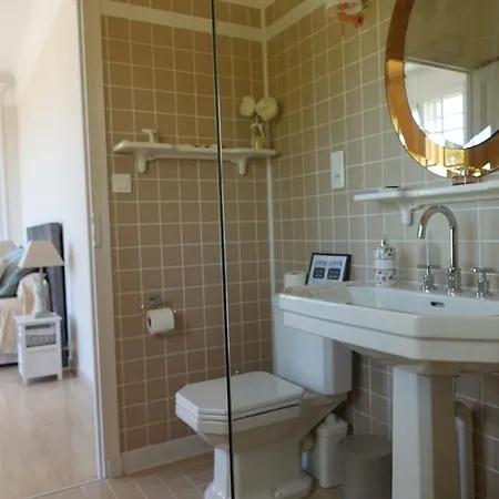 D'hotes - - Des Roses Bed & Breakfast Nimes