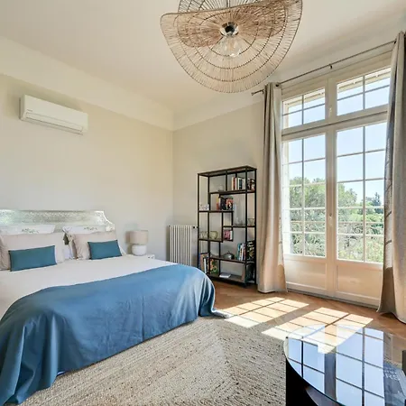 D'hotes - - Des Roses Bed & Breakfast