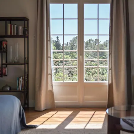 D'hotes - - Des Roses Bed & Breakfast