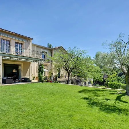 D'hotes - - Des Roses Bed & Breakfast Nimes