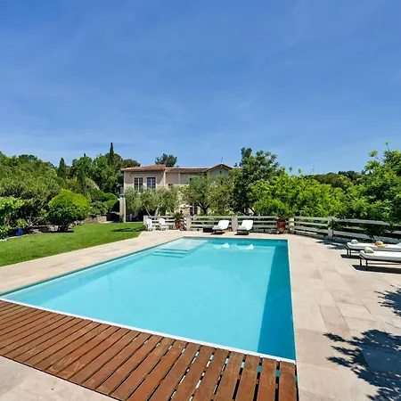 D'hotes - - Des Roses 4*