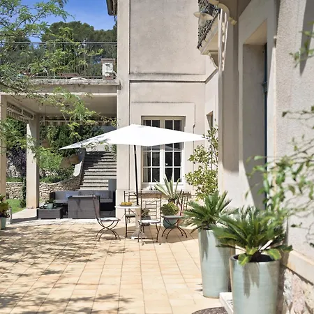 D'hotes - - Des Roses Bed & Breakfast