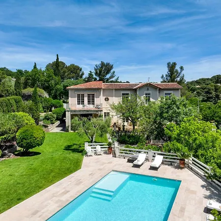 D'hotes - - Des Roses 4*