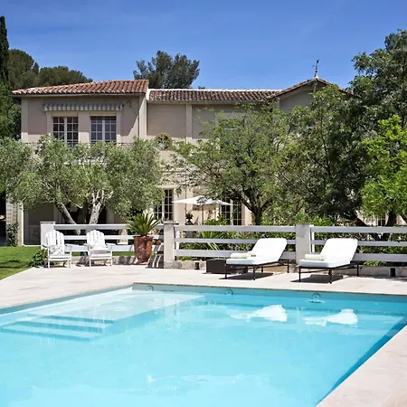 D'hotes - - Des Roses Nîmes