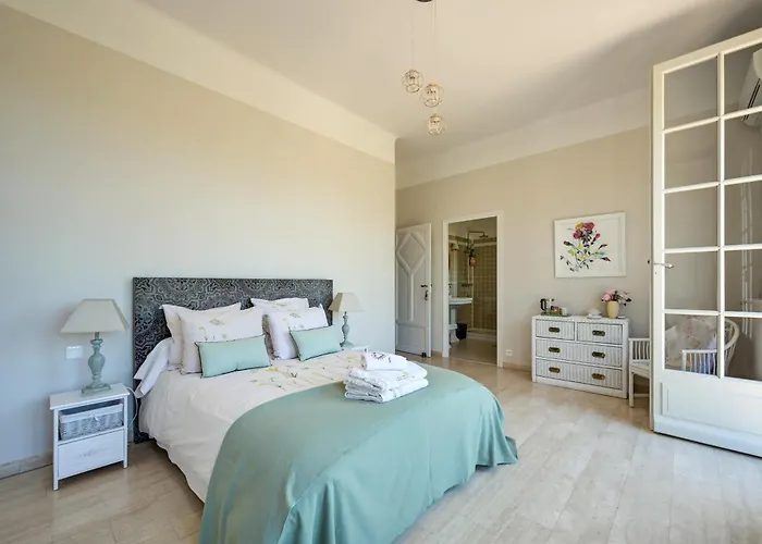 Panzió D'hotes - - Des Roses Nîmes