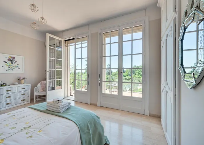 D'hotes - - Des Roses B&B