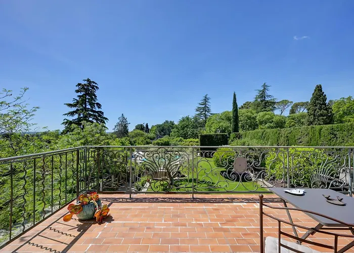 D'hotes - - Des Roses 3*