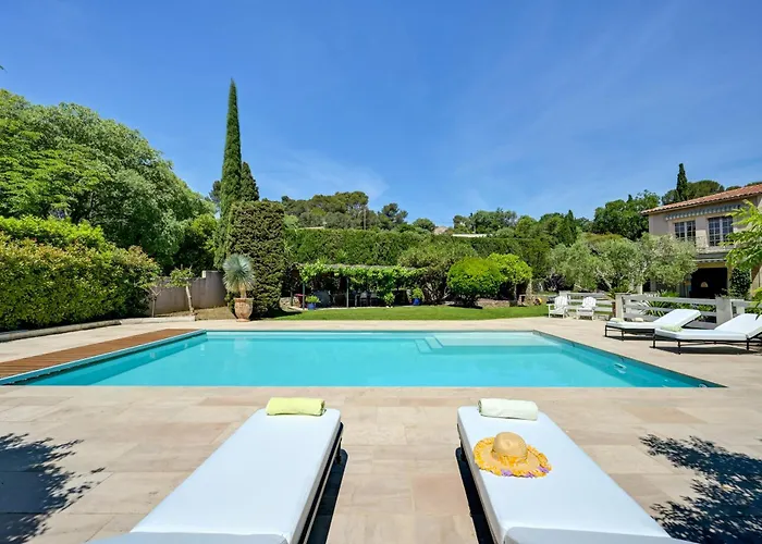 D'hotes - - Des Roses Panzió Nîmes