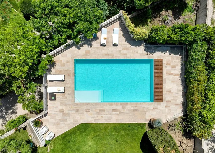 D'hotes - - Des Roses Panzió Nîmes