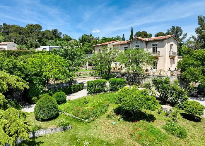 D'hotes - - Des Roses 3*