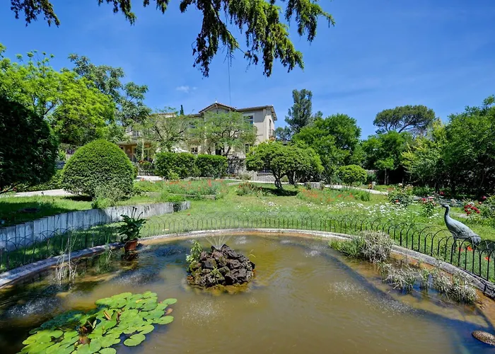 D'hotes - - Des Roses Panzió