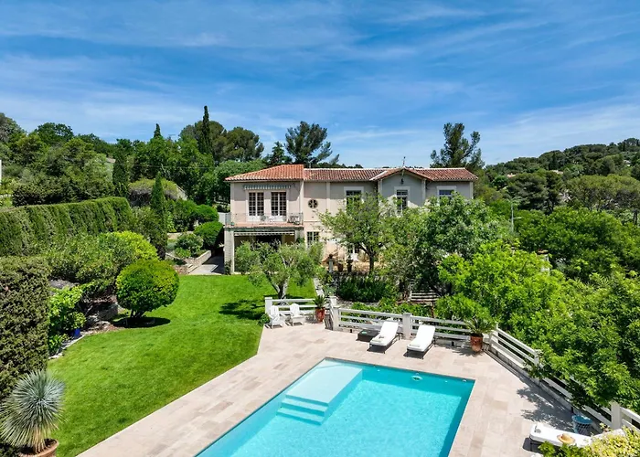 D'hotes - - Des Roses 3*